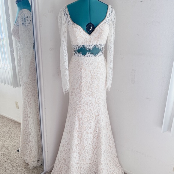 JUSTIN & ASHLEY LACE IVORY BEIGE MERMAID TWO-PIECE WEDDING DRESS SZ 8 - Picture 6 of 9